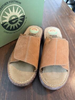 Earth Shoe Pecan Brown Leather Slide Sandals - 9.5W